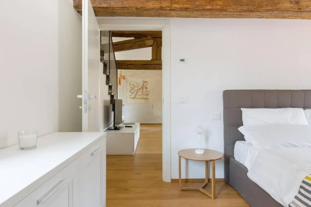 Апартаменты Luxury Design Apt With Amazing View Верона 0*,