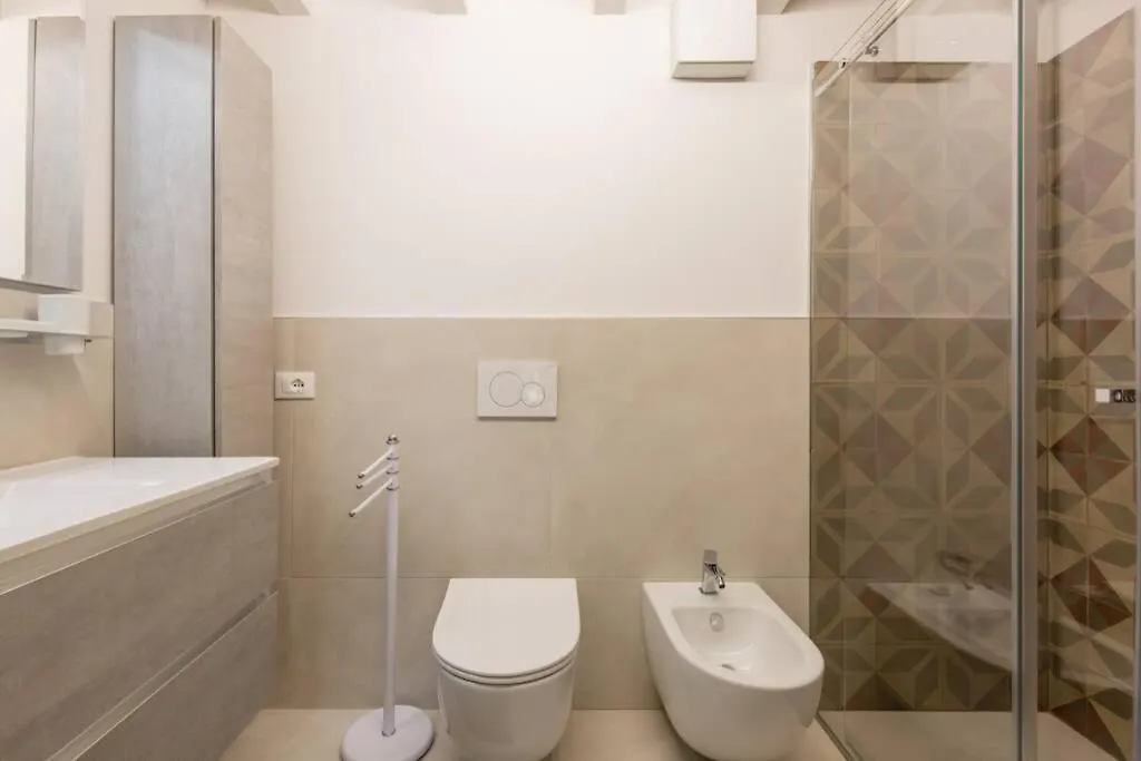 Апартаменты Luxury Design Apt With Amazing View Верона
