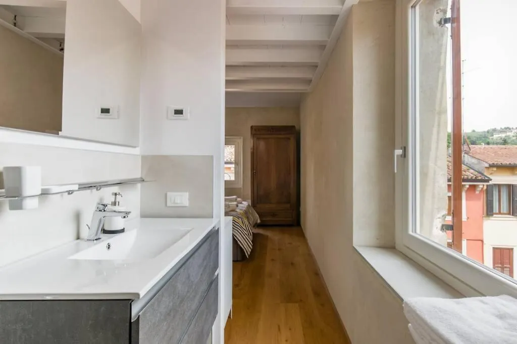 Апартаменты Luxury Design Apt With Amazing View Верона Италия